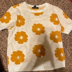 Forever 21 cute flower top